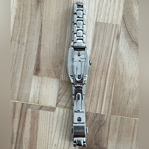 Seiko Solar Ladies Watch Stainless Bracelet Rectangular Black Dial - Picture 10 of 14